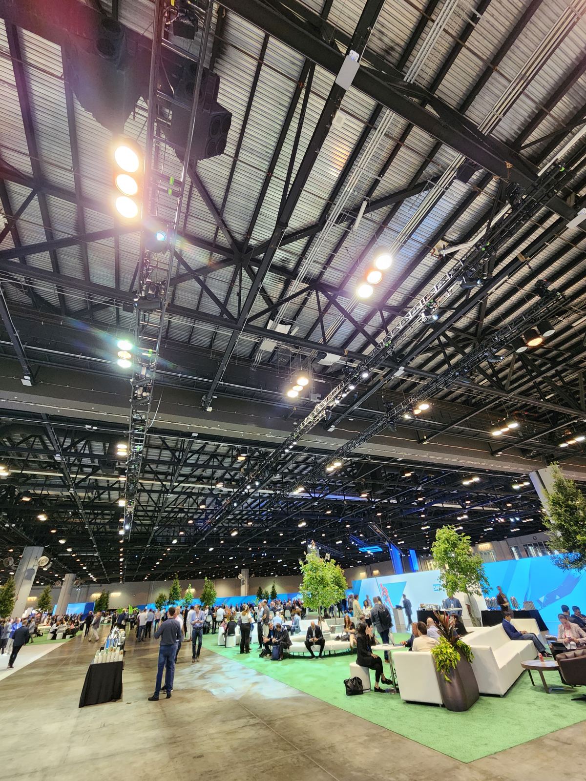 Convention centre ceiling grid, rigged