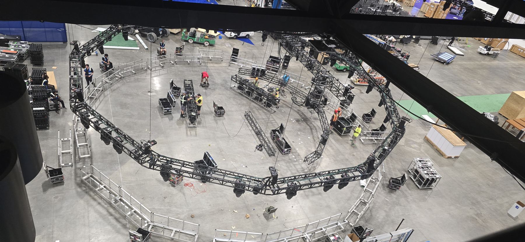 Circular truss ring, mid-build